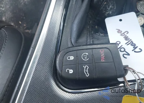 2018 Dodge Challenger R/T 392 z USA, uszkodzony, nr VIN 2C3CDZFJ3JH123976